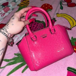 💕hot pink mini guess bag💕